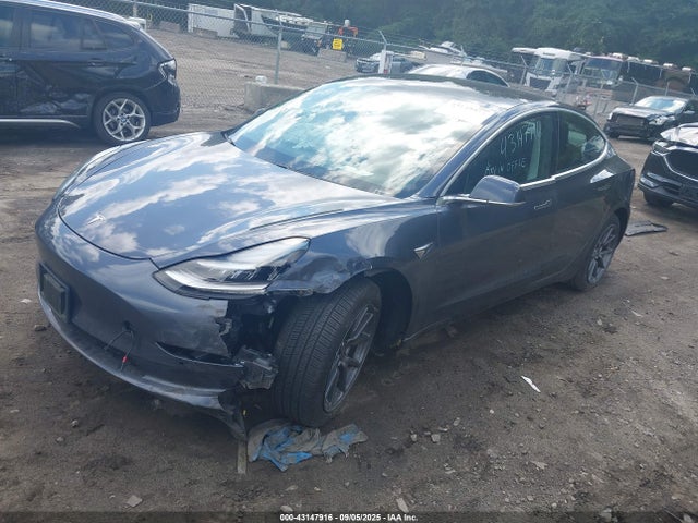 5YJ3E1EB9KF386517 Tesla MODEL 3