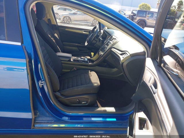 3FA6P0LUXHR315197 Ford Fusion Hybrid Se