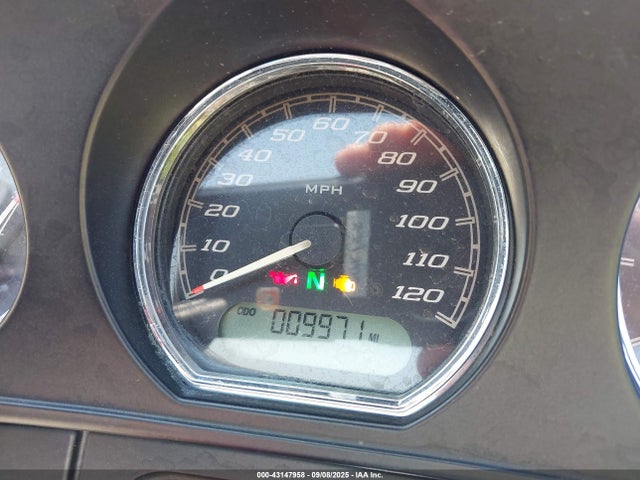 2019 HARLEY-DAVIDSON FLHTCU 1HD1FCC13KB627015 Photo 6