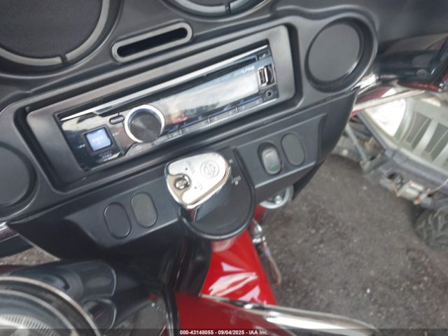 2010 HARLEY-DAVIDSON FLHR 1HD1FB415AB603435 Photo 10