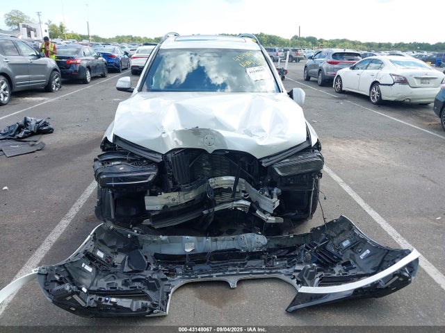 Продажа на аукционе авто 2024 Bmw X7 Xdrive40i, vin: 5UX23EM08R9U94106, номер лота: 43148067