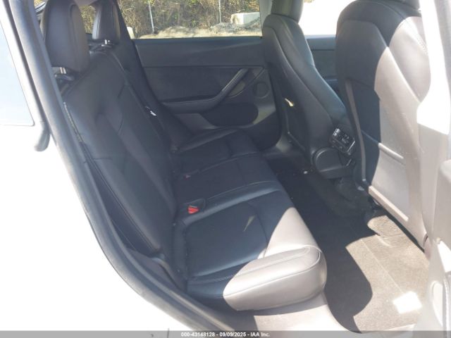 2020 TESLA MODEL Y 5YJYGDEE8LF035966 Photo 7