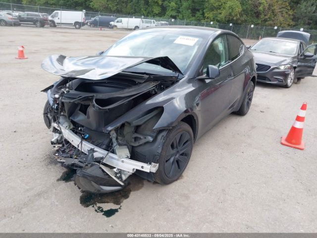 2025 TESLA MODEL Y 7SAYGDED4SF257882 Photo 1