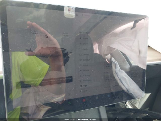 2025 TESLA MODEL Y 7SAYGDED4SF257882 Photo 6