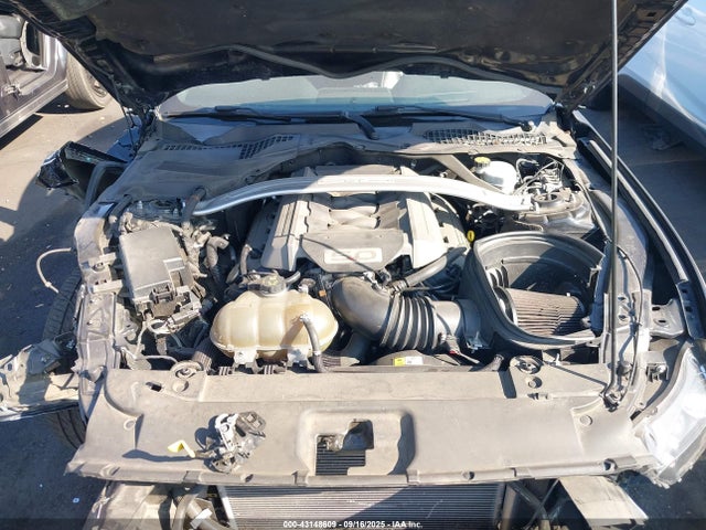 Ford 5.0l 4v premium fuel 2017 1FA6P8CF9H5303044 Image 10