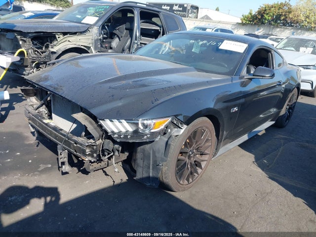 Ford 5.0l 4v premium fuel 2017 1FA6P8CF9H5303044 Image 2