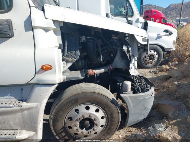 3AKJGLDR3HSHR5940 Freightliner Cascadia 125