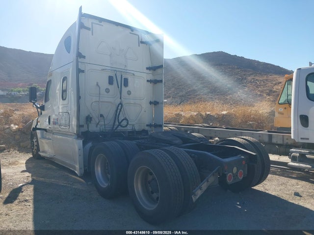 3AKJGLDR3HSHR5940 Freightliner Cascadia 125