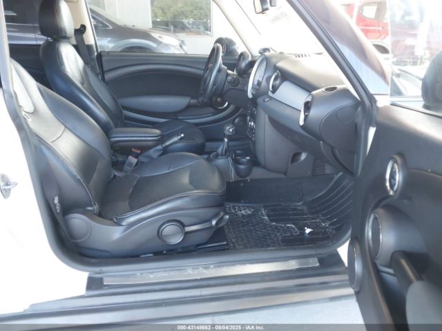 2011 MINI COOPER WMWSU3C52BT094984 Photo 4