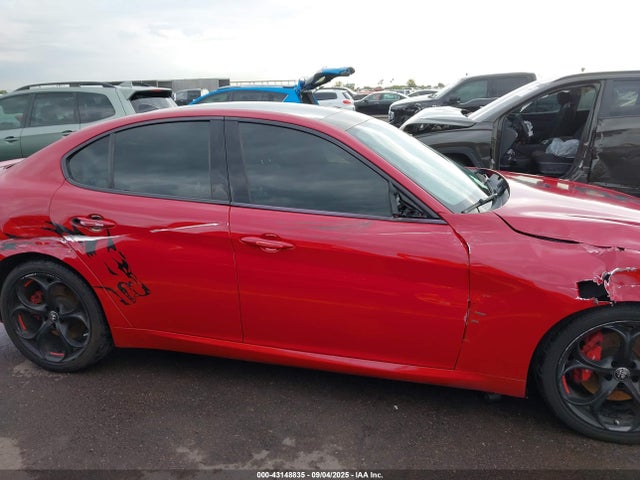 Alfa Romeo giulia (952) 2018 ZARFAEEN9J7597253 Image 14