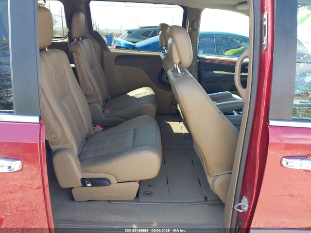 2C4RC1CG6GR174653 Chrysler Town and Country