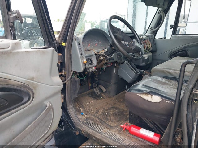 43149002 :رقم المزاد ، 1HTMMAAM42H525938 vin ، 2002 International 4000 4300 مزاد بيع