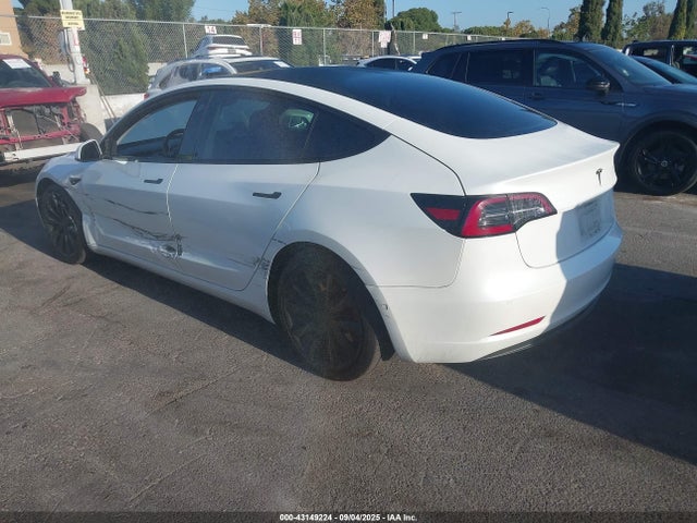 2018 TESLA MODEL 3 5YJ3E1EA0JF059090 Photo 2