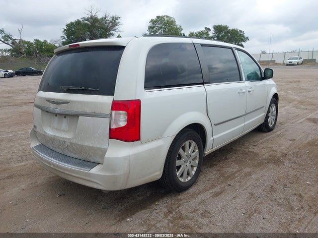 2C4RC1BG3GR292368 Chrysler Town and Country