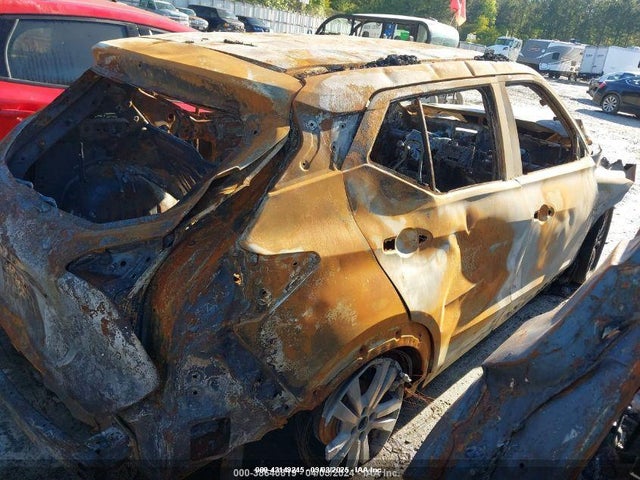 3N1CP5CU9KL536071 Nissan 2019