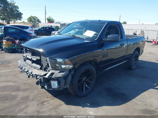 RAM 2016 2016 3C6JR6AT6GG329482 Image 2