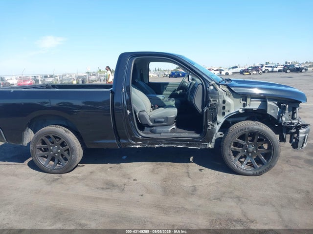 RAM 2016 2016 3C6JR6AT6GG329482 Image 6