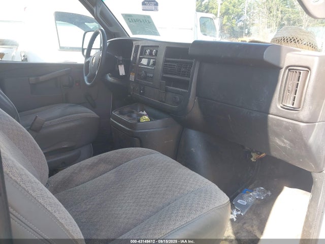 Chev Express G3500 2017 1GB0GRFF4H1333789 Image 16
