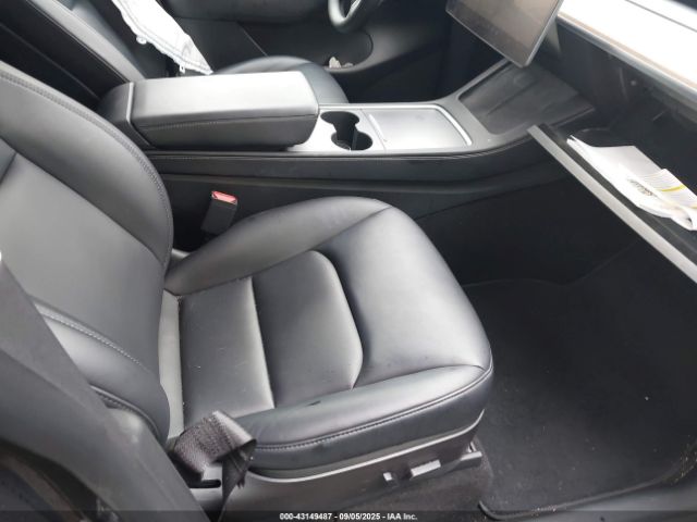 2022 TESLA MODEL Y 7SAYGDEE3NF461019 Photo 4