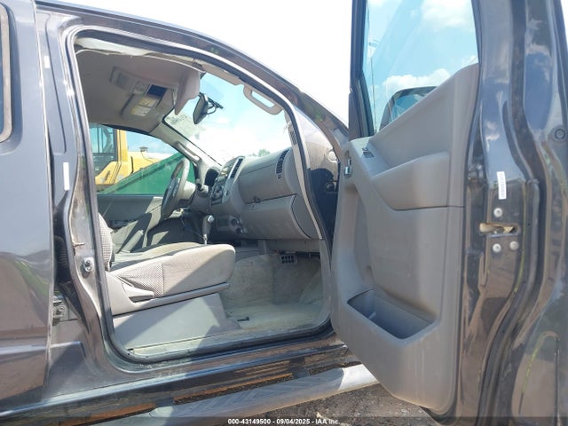 1N6AD0ER4FN736402 Nissan 2015