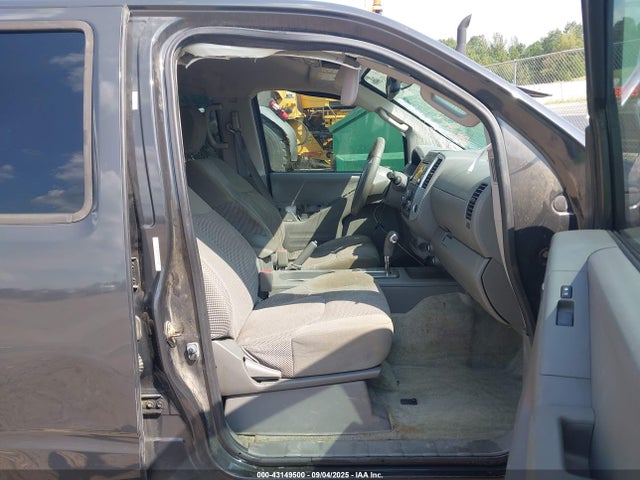 1N6AD0ER4FN736402 Nissan 2015