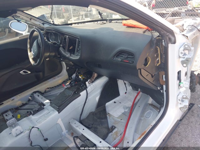 2021 DODGE CHALLENGER 2C3CDZFJXMH609852 Photo 4