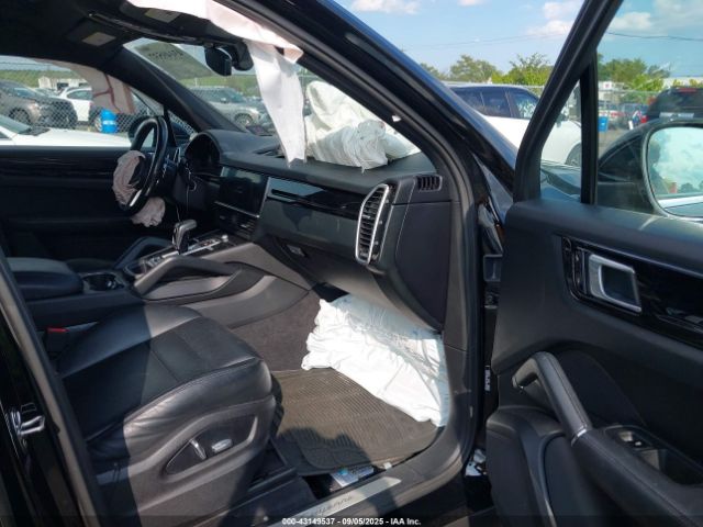 2019 PORSCHE CAYENNE WP1AA2AY7KDA03375 Photo 4