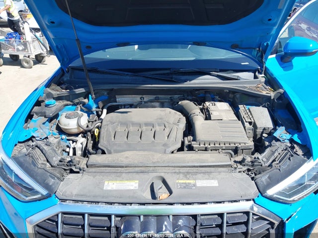 WA1EECF38L1030284 Audi Q3