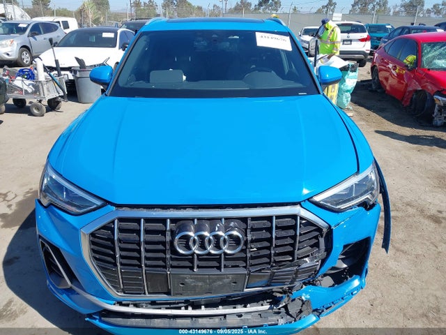 WA1EECF38L1030284 Audi Q3