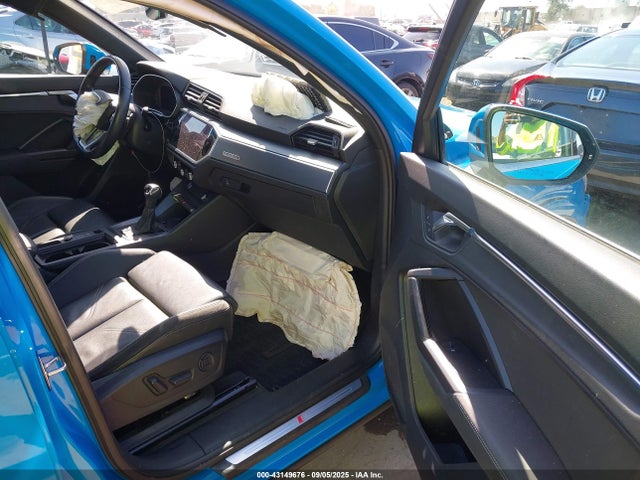 WA1EECF38L1030284 Audi Q3