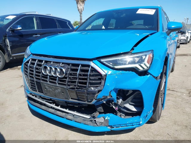 WA1EECF38L1030284 Audi Q3