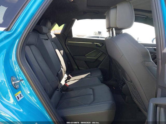 WA1EECF38L1030284 Audi Q3