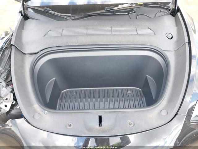 2023 TESLA MODEL Y 7SAYGDEE8PA188062 Photo 9