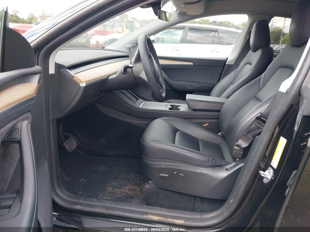 2023 TESLA MODEL Y 7SAYGDEE8PA188062 Photo 4