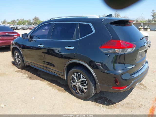 JN8AT2MTXHW145877 Nissan Rogue