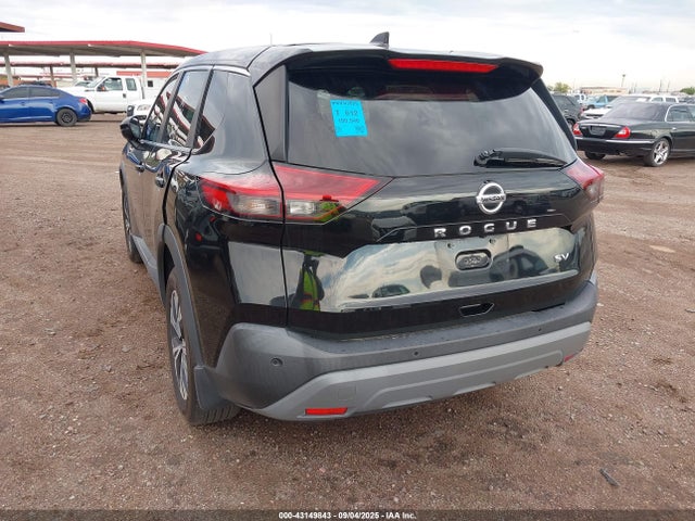 5N1BT3BAXNC688131 Nissan Rogue