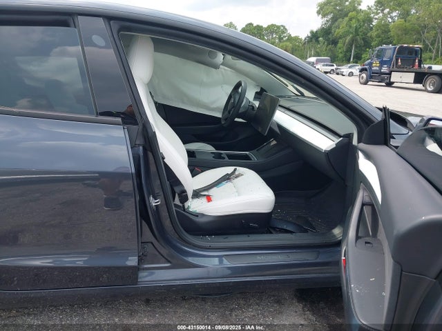 2022 TESLA MODEL 3 5YJ3E1EB4NF201746 Photo 4