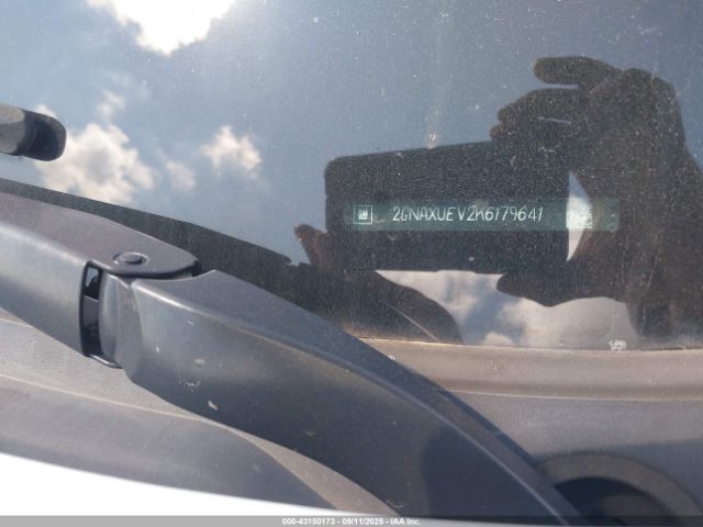 2019 CHEVROLET EQUINOX 2GNAXUEV2K6179641 Photo 8