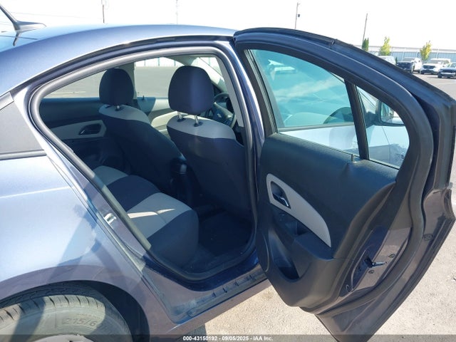 1G1PA5SG9E7321755 Chevrolet lwe