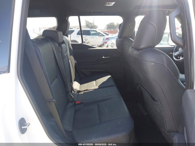 Lexus v35a-fts 2024 JTJTBCDX4R5015209 Image 8