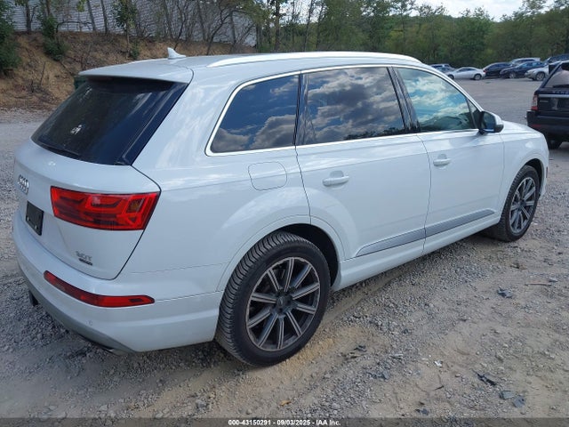 2017 AUDI Q7 WA1VAAF79HD002194 Photo 3