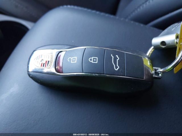 2024 PORSCHE MACAN WP1AA2A57RLB20587 Photo 10