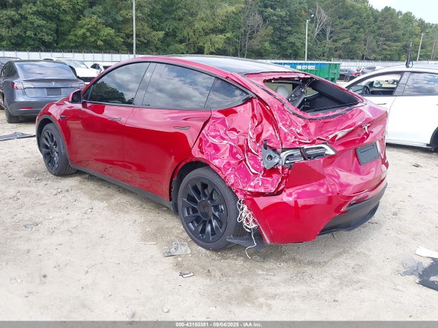 2024 TESLA MODEL Y 7SAYGDEE5RA327888 Photo 2