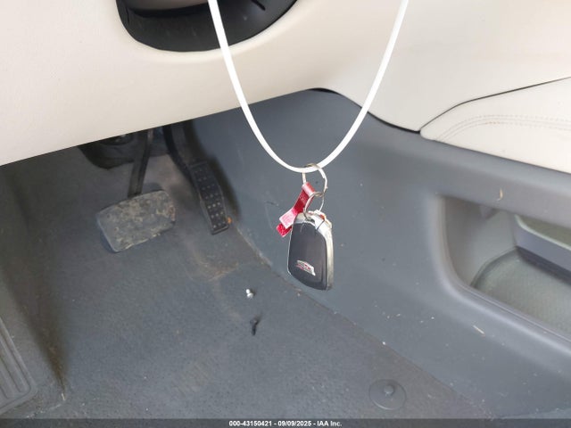 2017 CADILLAC XT5 1GYKNBRS1HZ255350 Photo 10