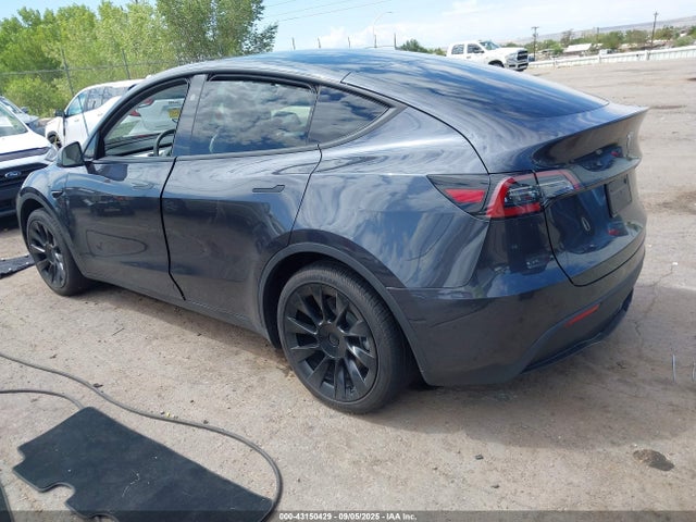 2024 TESLA MODEL Y 7SAYGDEE5RA225345 Photo 2