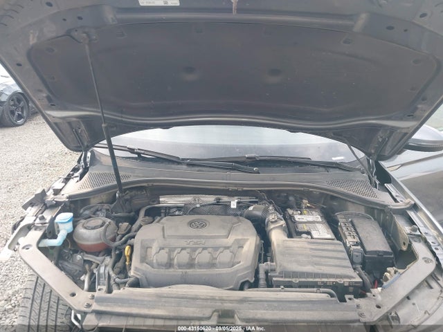 3VV3B7AX9NM137990 Volkswagen Tiguan