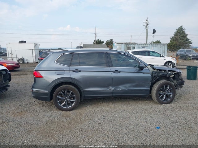 3VV3B7AX9NM137990 Volkswagen Tiguan
