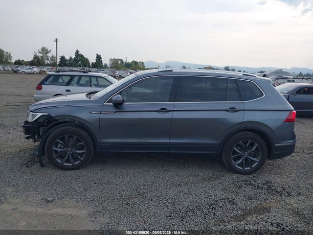 3VV3B7AX9NM137990 Volkswagen Tiguan