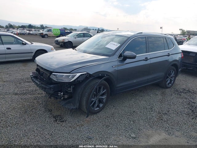 3VV3B7AX9NM137990 Volkswagen Tiguan