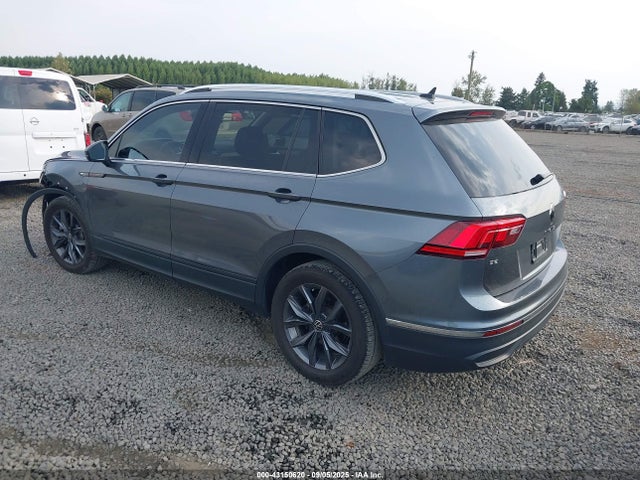 3VV3B7AX9NM137990 Volkswagen Tiguan